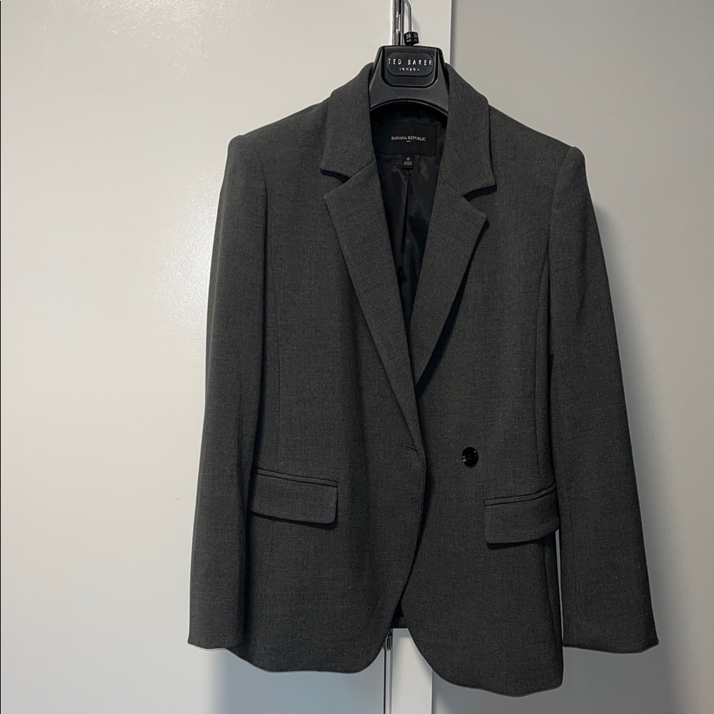 Women’s Banana Republic Suit- Charcoal
